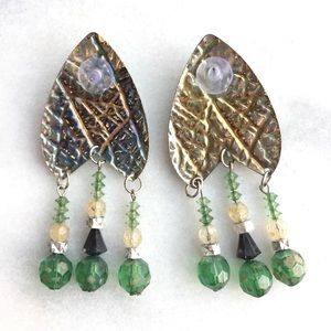 Vintage Jewelry - Vintage Handmade Green Beaded Earrings Vintage Jewelry - Vintage Handmade Green Beaded Earrings